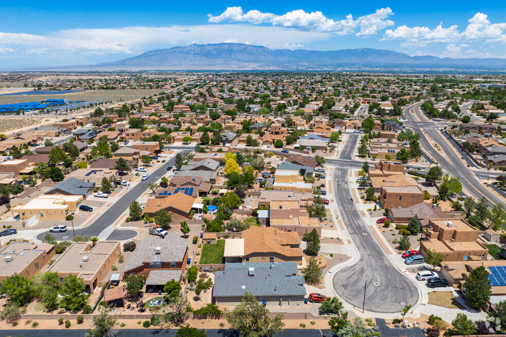 What Should You Consider Before Moving to a Different Albuquerque Neighborhood?