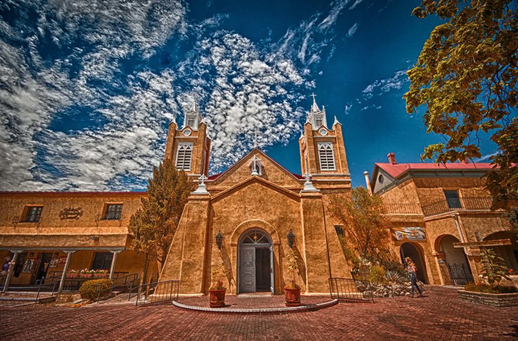 5 Outdoor Places to Enjoy Fall in Albuquerque
